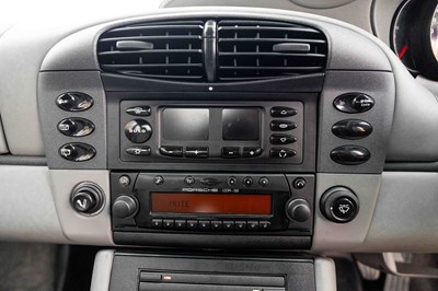 Lot 43 - 1999 Porsche 911 Carrera 4