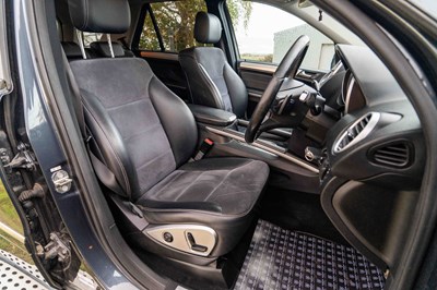 Lot 82 - 2010 Mercedes-Benz ML350