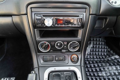 Lot 3 - 2002 Mazda MX5
