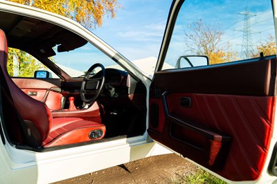 Lot 10 - 1987 Porsche 944 Turbo