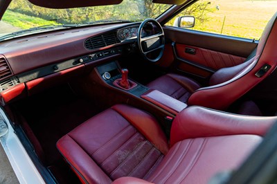 Lot 10 - 1987 Porsche 944 Turbo