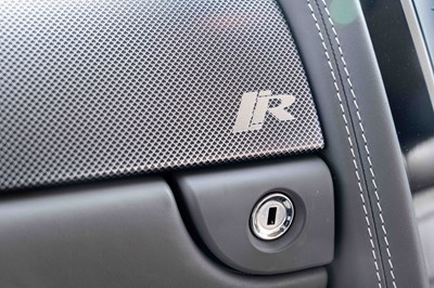 Lot 70 - 2010 Jaguar XKR Coupe