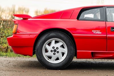 Lot 69 - 1989 Lotus Esprit Turbo