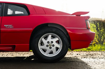 Lot 69 - 1989 Lotus Esprit Turbo