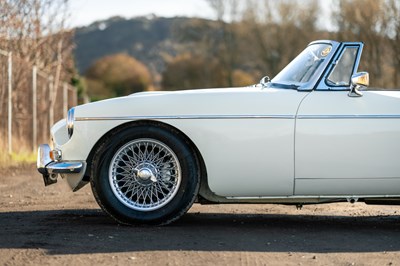 Lot 54 - 1969 MG MGC Roadster