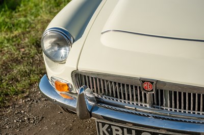 Lot 54 - 1969 MG MGC Roadster