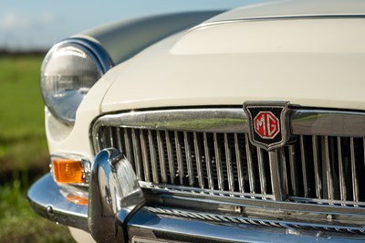 Lot 54 - 1969 MG MGC Roadster