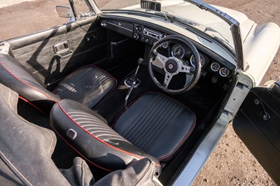Lot 54 - 1969 MG MGC Roadster