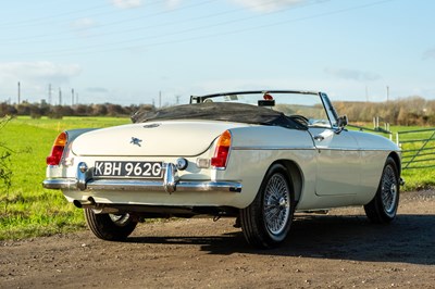 Lot 54 - 1969 MG MGC Roadster