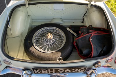 Lot 54 - 1969 MG MGC Roadster