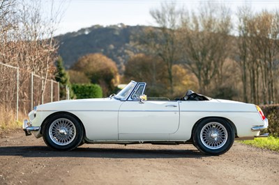 Lot 54 - 1969 MG MGC Roadster