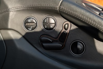 Lot 23 - 2004 Mercedes-Benz SL600
