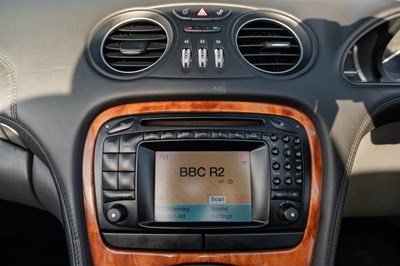 Lot 23 - 2004 Mercedes-Benz SL600