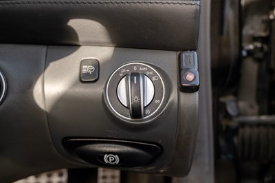 Lot 23 - 2004 Mercedes-Benz SL600