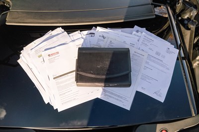 Lot 23 - 2004 Mercedes-Benz SL600