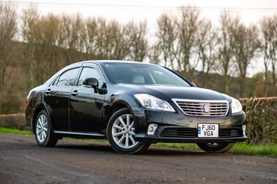 Lot 6 - 2010 Toyota Crown Royal