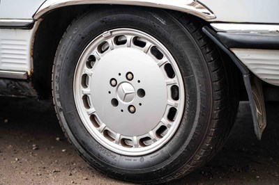 Lot 68 - 1988 Mercedes-Benz 300SL