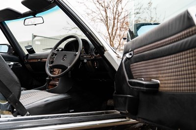 Lot 68 - 1988 Mercedes-Benz 300SL