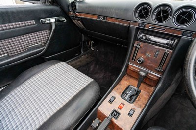 Lot 68 - 1988 Mercedes-Benz 300SL