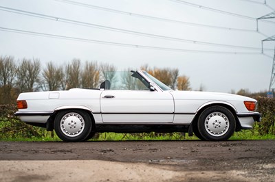 Lot 68 - 1988 Mercedes-Benz 300SL