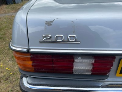 Lot 78 - 1984 Mercedes-Benz 200