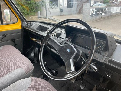 Lot 71 - 1983 Ford Transit Flatbed