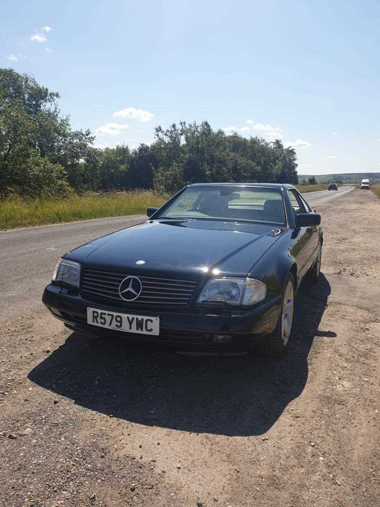 Lot 106 - 1997 Mercedes-Benz SL 320