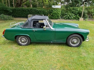 Lot 121 - 1972 MG Midget