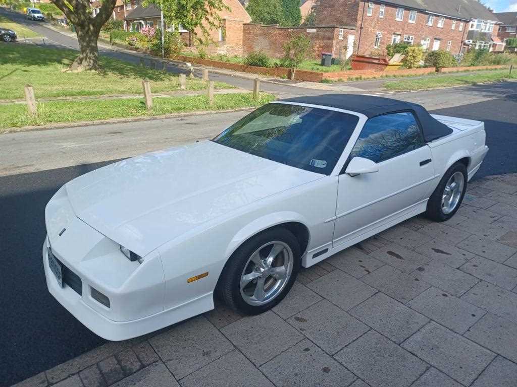 Lot 126 - 1989 Chevrolet Camaro RS Cabriolet