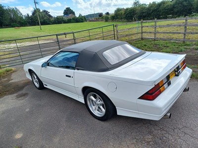 Lot 126 - 1989 Chevrolet Camaro RS Cabriolet