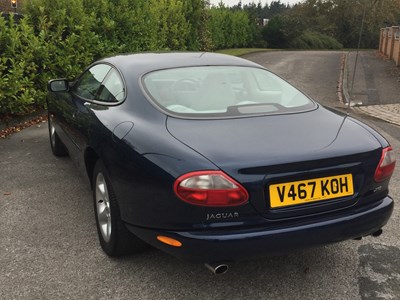Lot 40 - 1999 Jaguar XK8