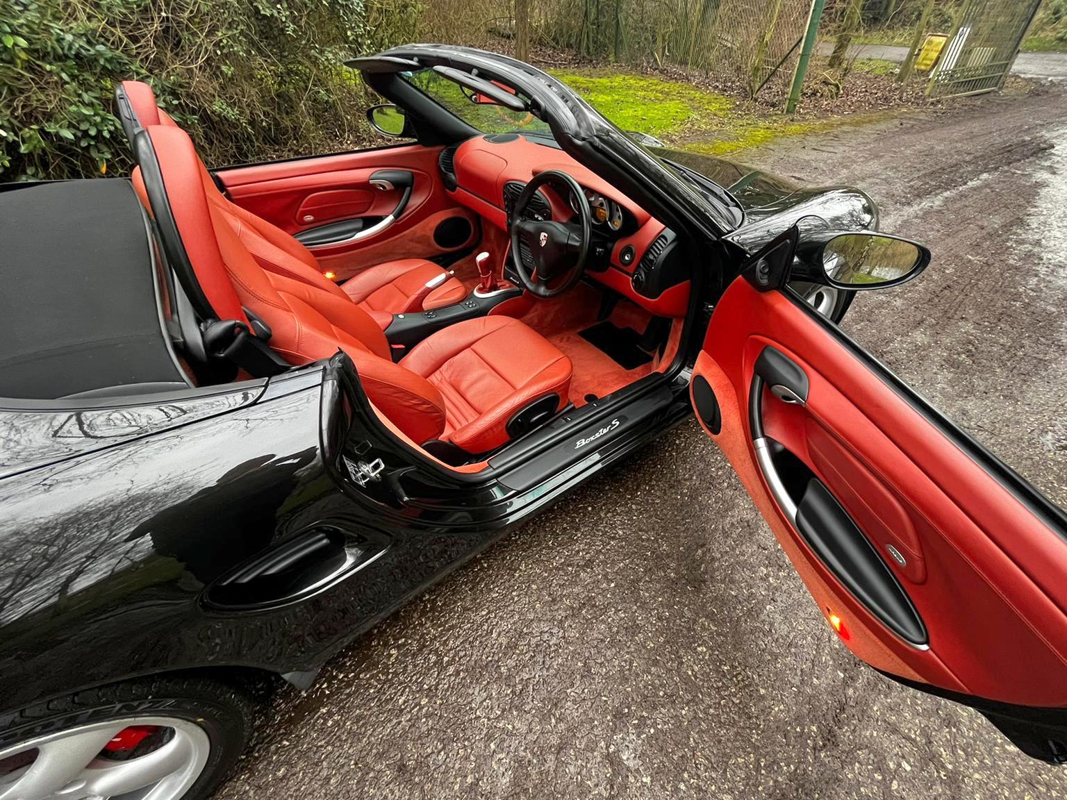 Lot 19 - 2001 Porsche Boxster 3.2S