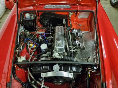 Lot 37 - 1973 MGB Roadster