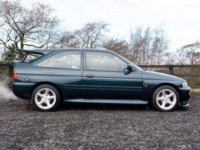 Lot 25 - 1993 Ford Escort RS Cosworth