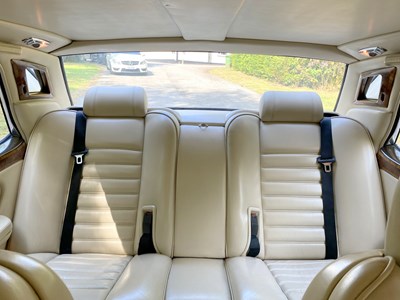 Lot 34 - 1990 Bentley Turbo R