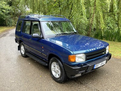 Lot 75 - 1998 Land Rover Discovery 50th Anniversary