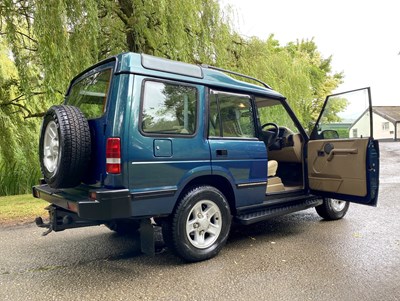 Lot 75 - 1998 Land Rover Discovery 50th Anniversary