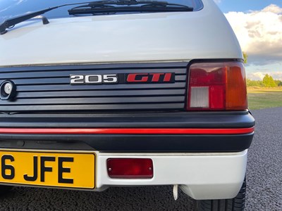 Lot 88 - 1987 Peugeot 205 GTi 1600