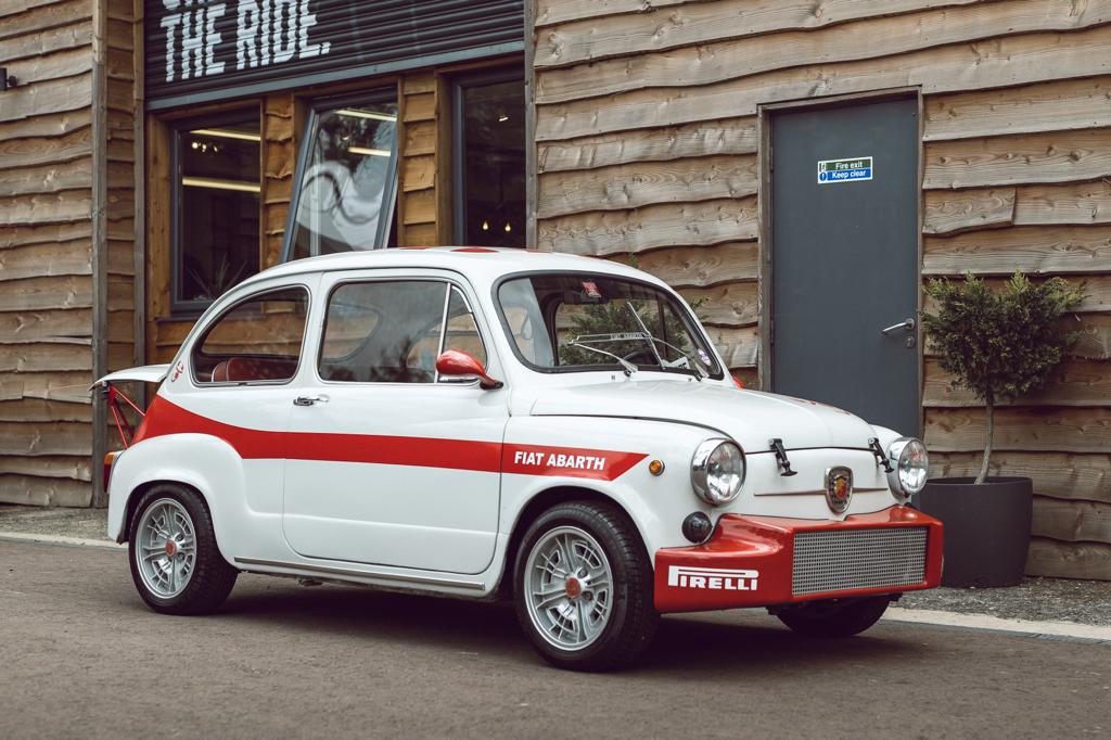 【塗装済み】FIAT ABARTH ボディ Lot 52 - 1967 Fiat Abarth 850 TC Tribute