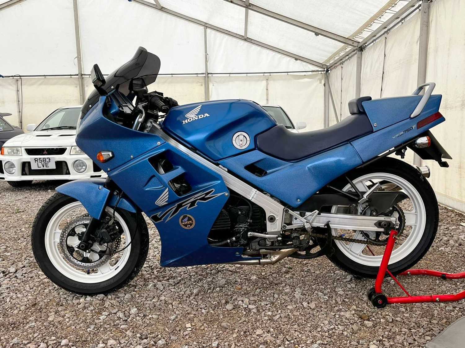 Lot 77 - 1986 Honda VFR 750 RC24