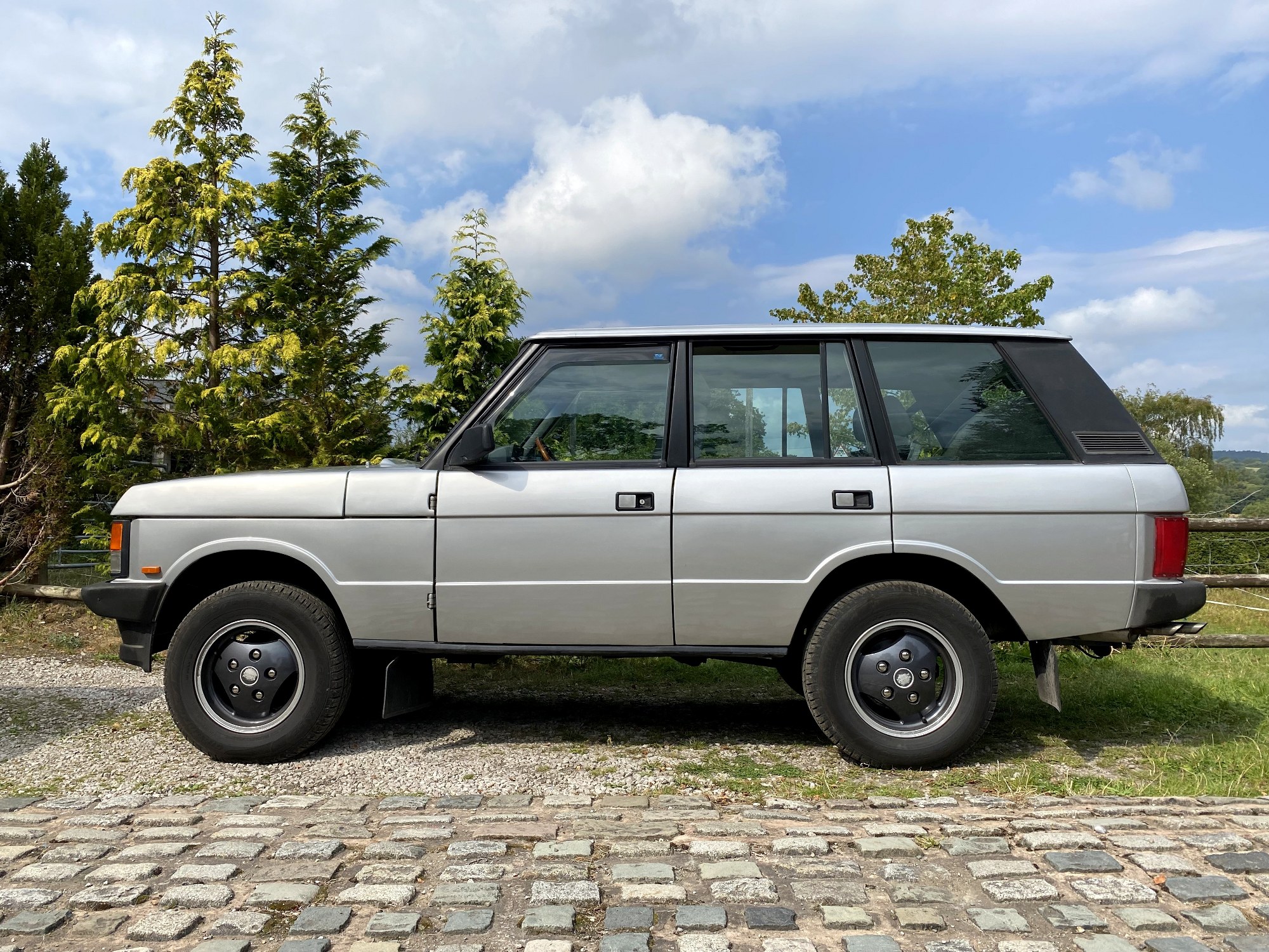 1985 Rane Rover Front Guard Lot 40 - 1985 Range Rover Vogue EFI