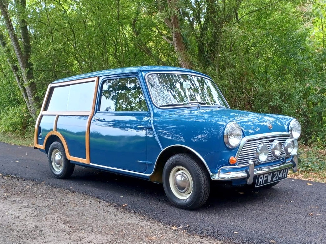 Lot 24 - 1970 Austin Mini Countryman