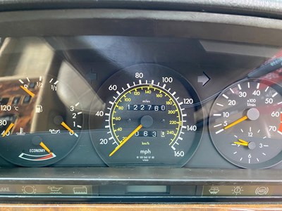 Lot 71 - 1990 Mercedes-Benz 500 SEC