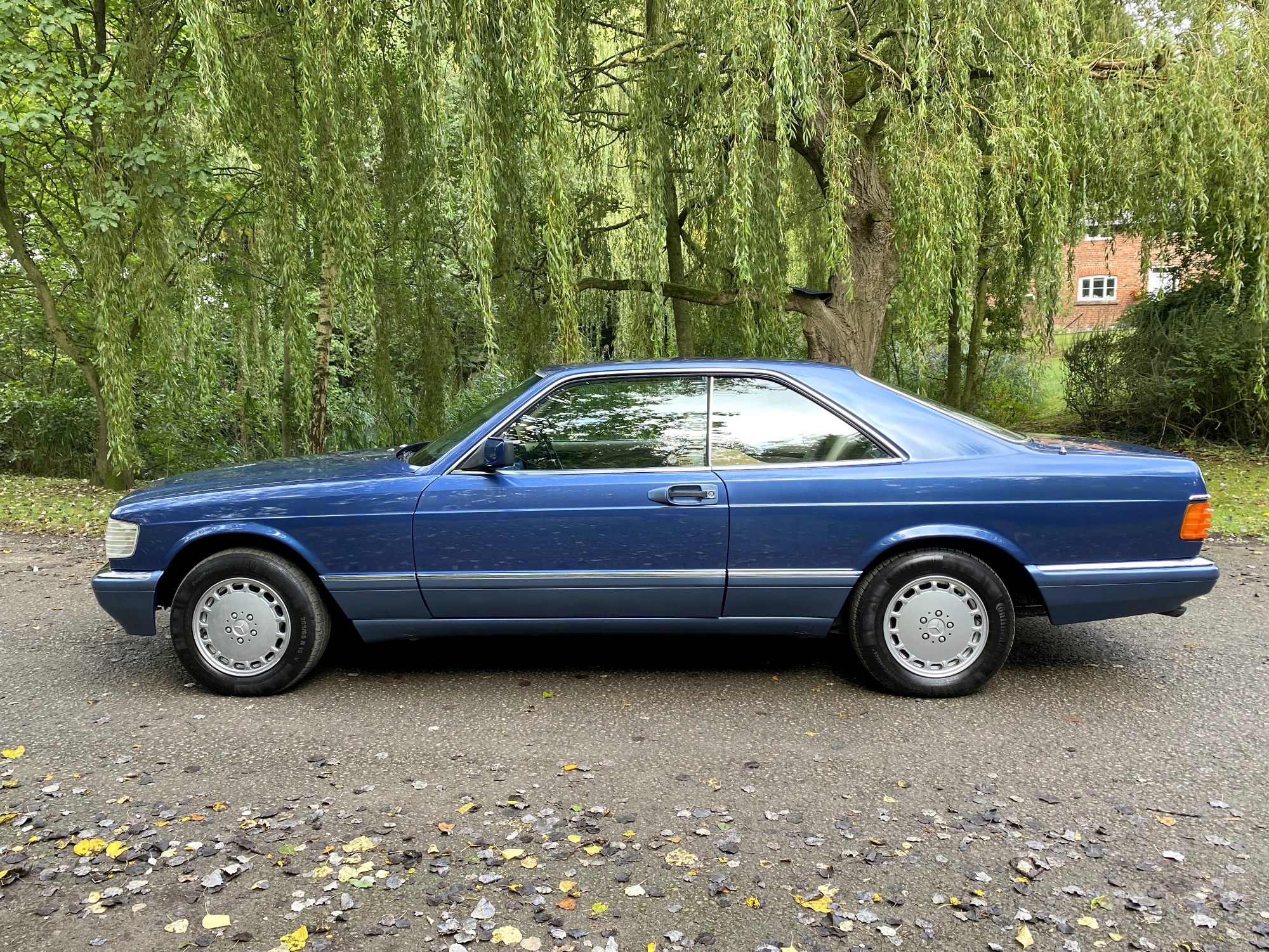 Lot 71 - 1990 Mercedes-Benz 500 SEC