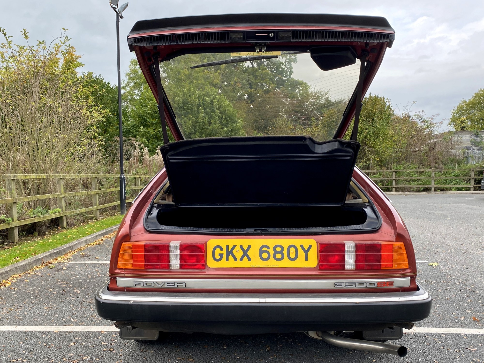 Sd1 Window Lot 43 - 1982 Rover SD1 3500 SE