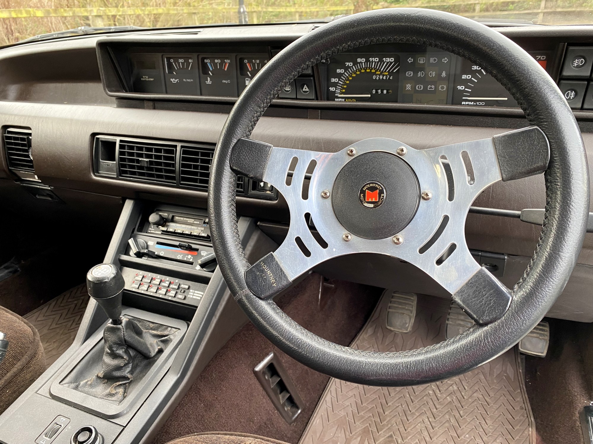 Sd1 Window Lot 43 - 1982 Rover SD1 3500 SE