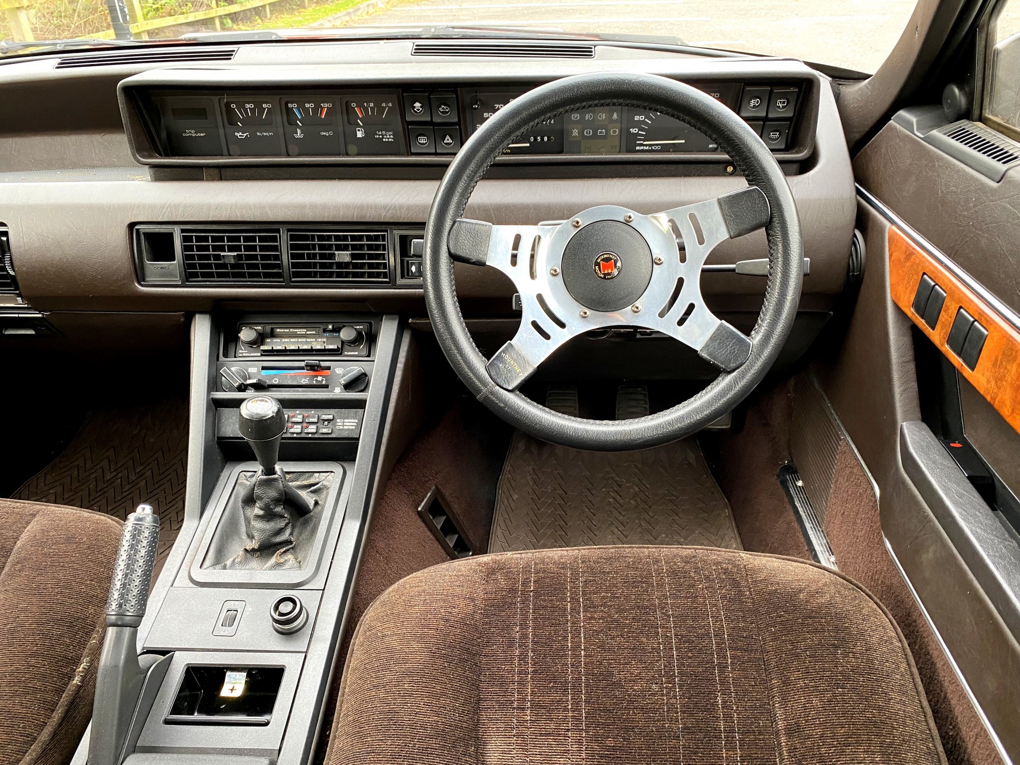 Lot 43 - 1982 Rover SD1 3500 SE
