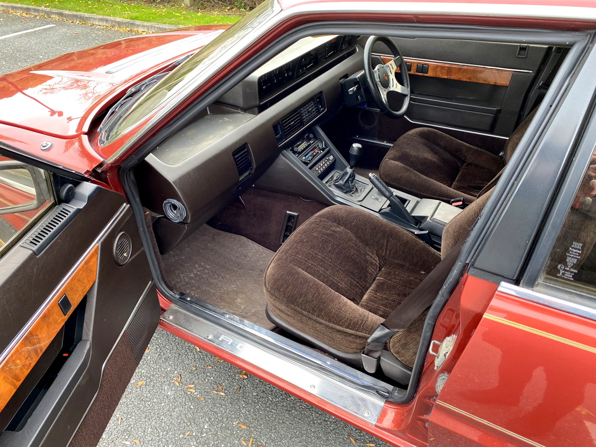 Sd1 Window Lot 43 - 1982 Rover SD1 3500 SE