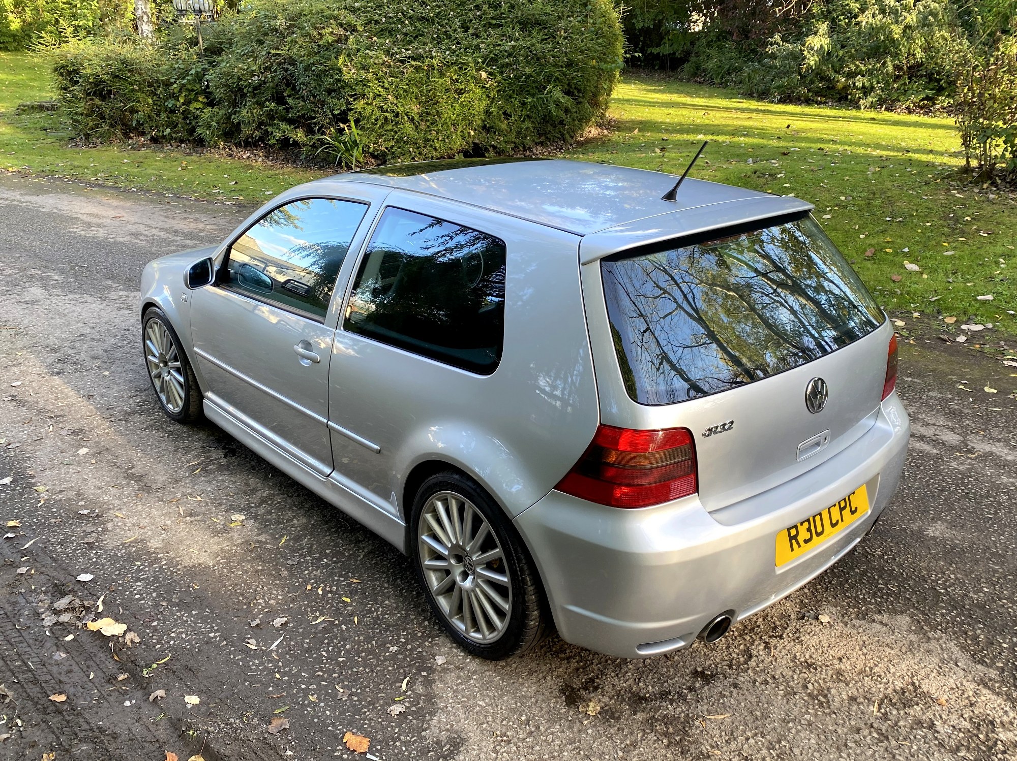 Lot 38 - 2003 Volkswagen Golf R32