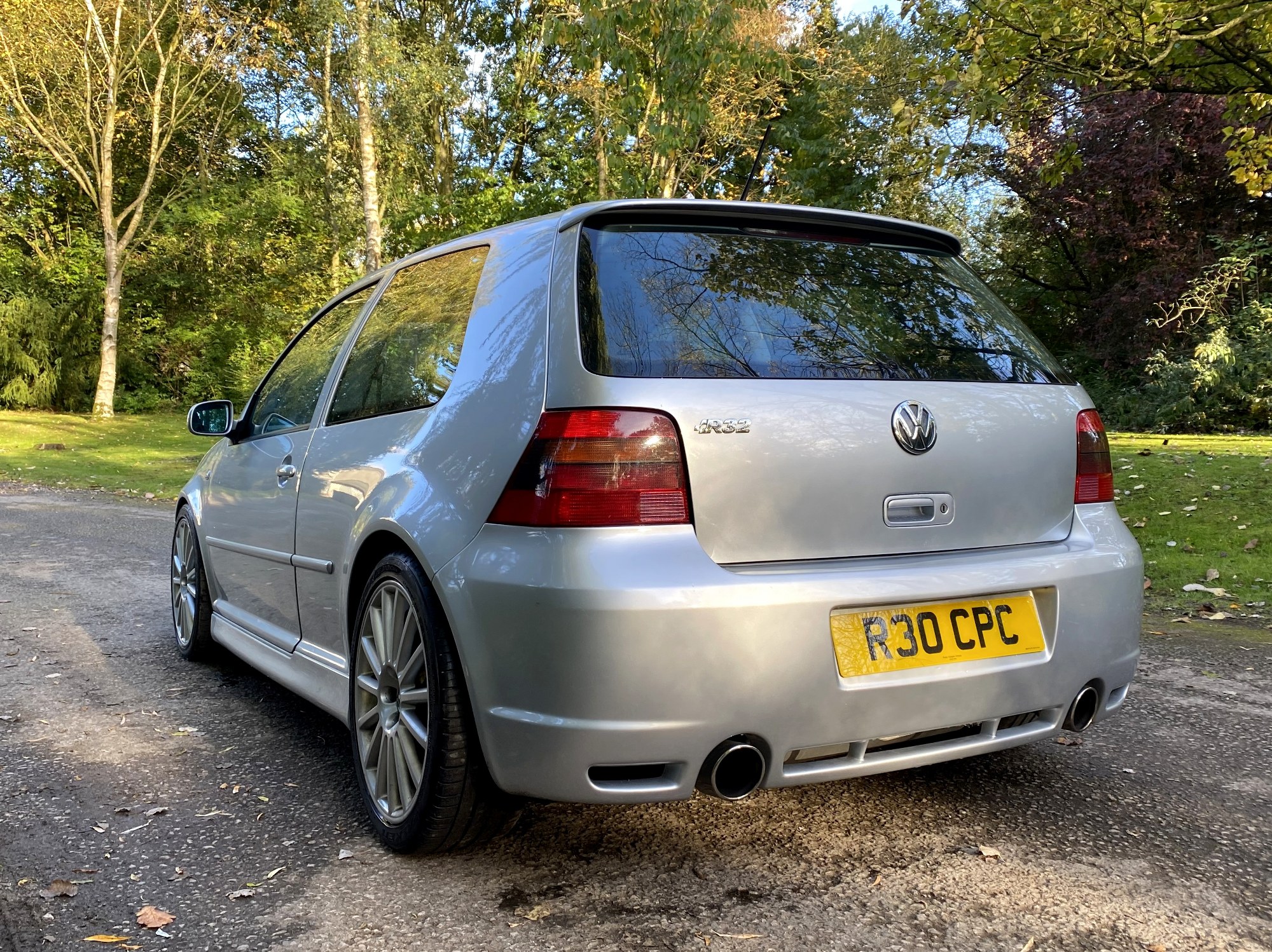Lot 38 - 2003 Volkswagen Golf R32